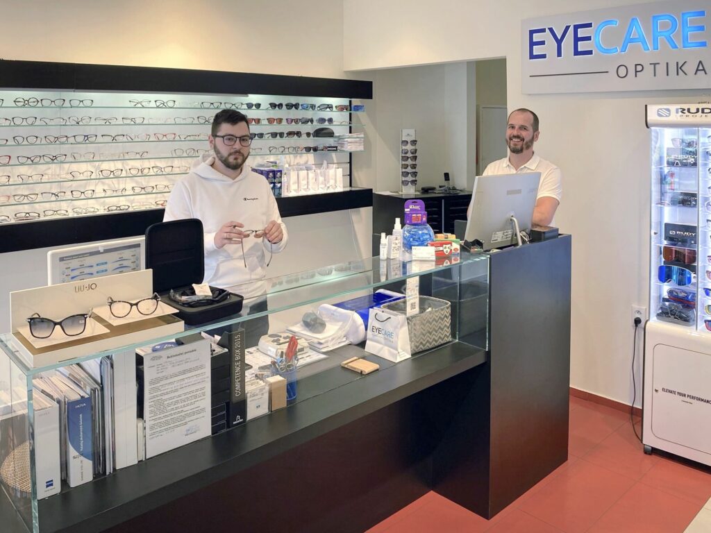 Optika interiér